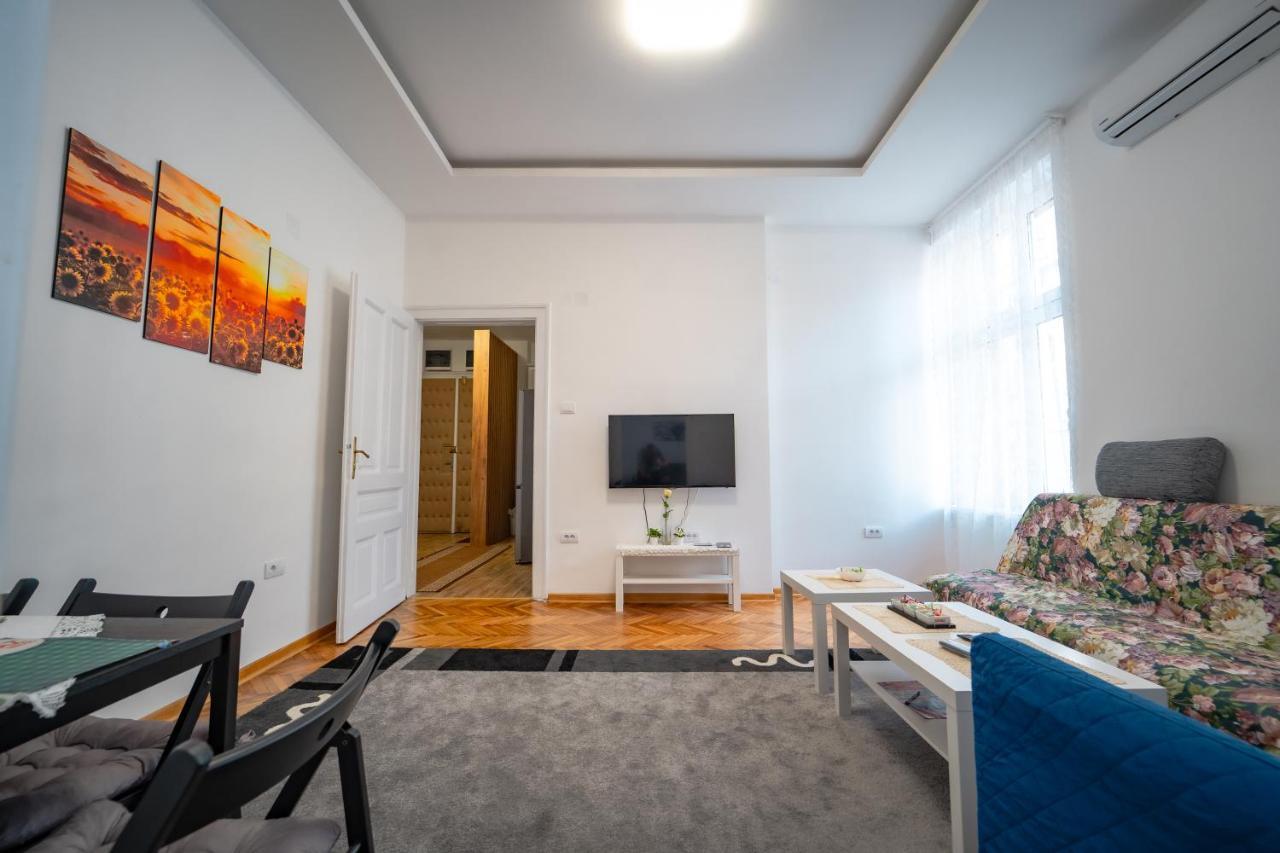 Botanical9, Belgrade Centre, 2 Bedroom Apartment Luaran gambar